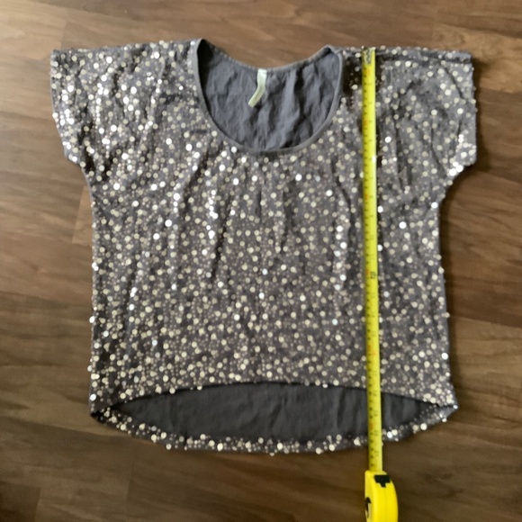 d’closet fully sequined short sleeves blouse - Picture 3 of 7